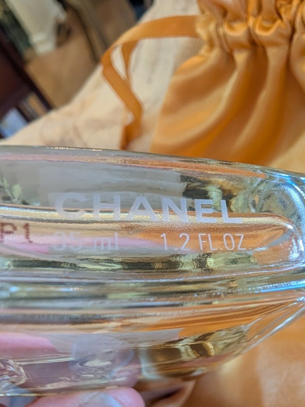 Chanel Une Fleur de Chanel eau de Toilette - Picture 9 of 11